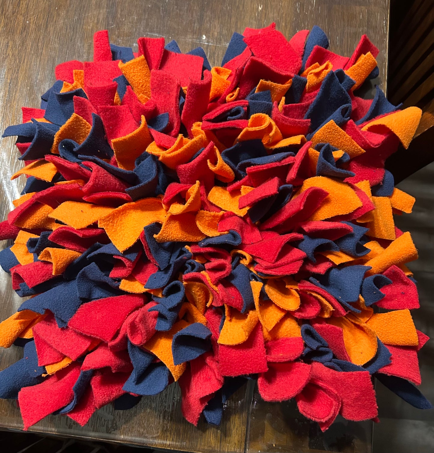 Tapis de fouille pour chien – Fait à la main au Québec (12x12 pouces)