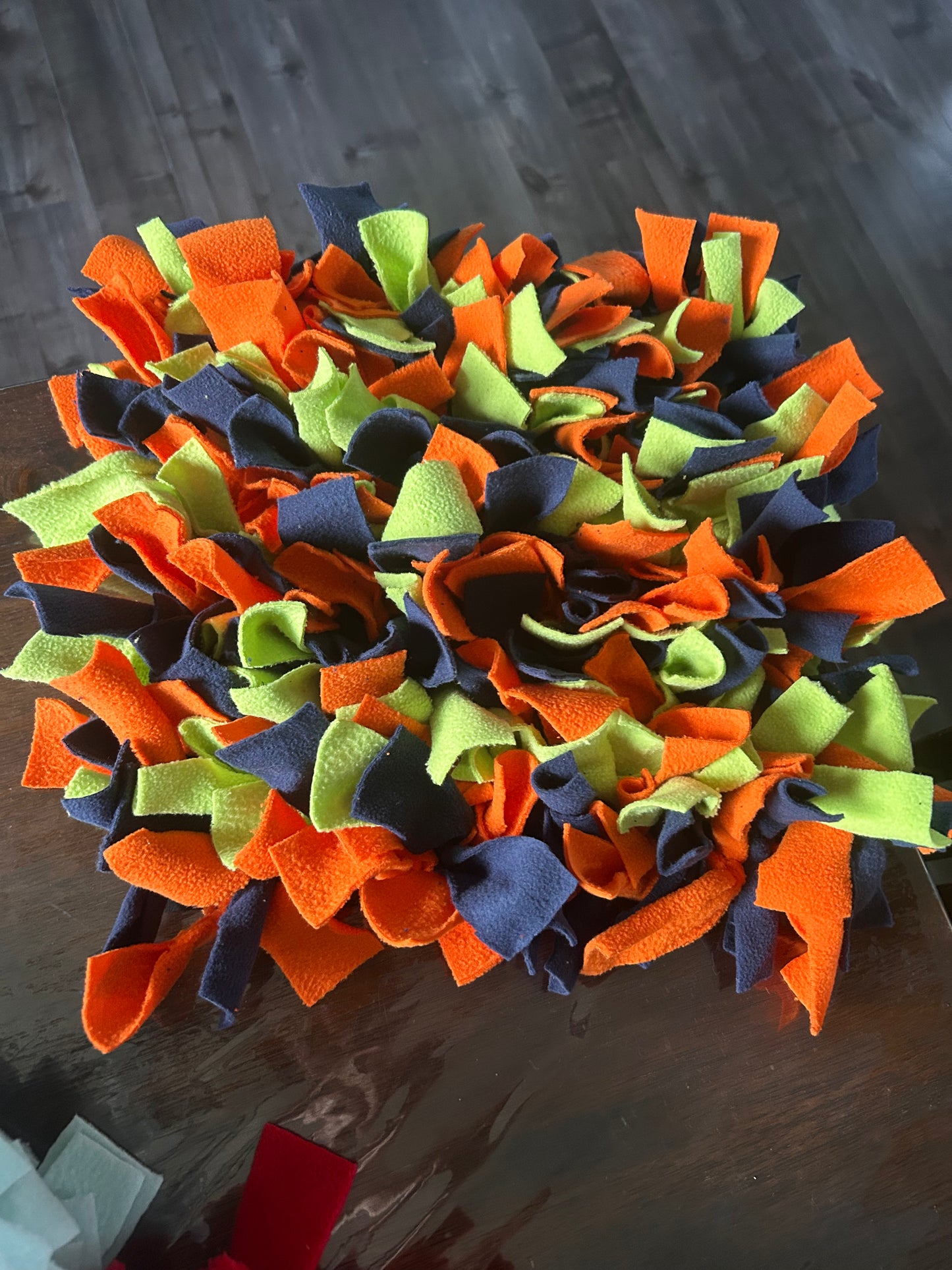 Tapis de fouille pour chien – Fait à la main au Québec (12x12 pouces)